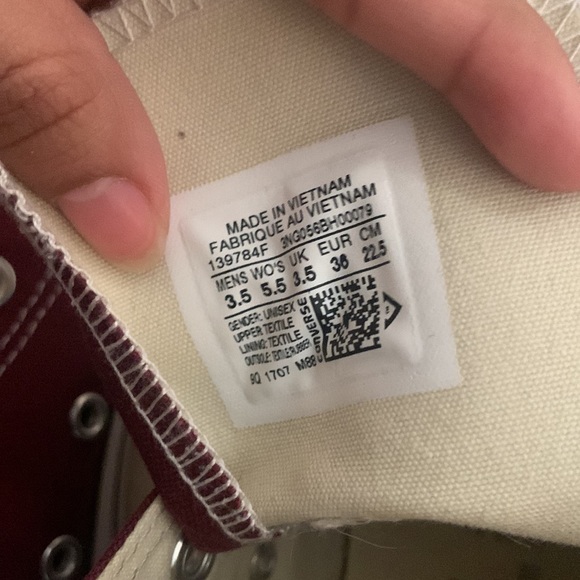 SOLD‼️‼️DO NOT BUYMarron color converse size 5.5❤️ - Picture 4 of 4
